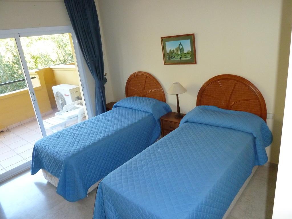 Greenlife Village Apartment Marbella Room photo